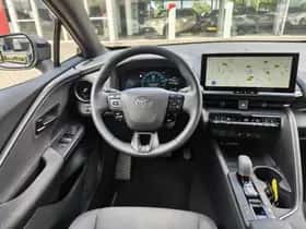 Toyota C-HR (2024) thumbnail 8