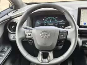 Toyota C-HR (2024) thumbnail 9