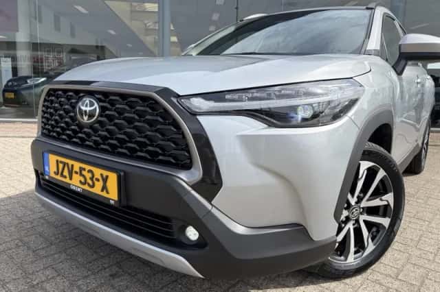 Toyota Corolla (2025) thumbnail 2