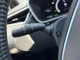 Toyota Corolla (2024) thumbnail 13