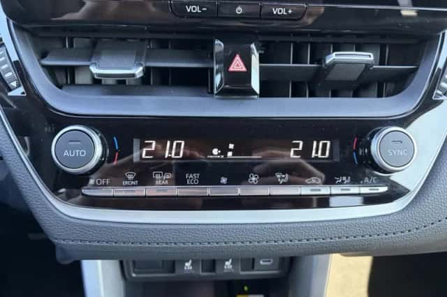 Toyota Corolla (2024) thumbnail 22