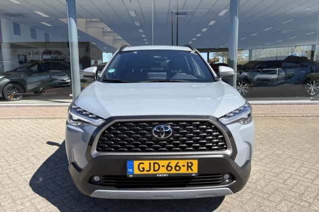 Toyota Corolla (2024) thumbnail 6