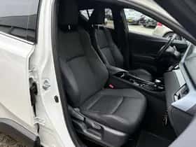 Toyota C-HR (2021) thumbnail 33