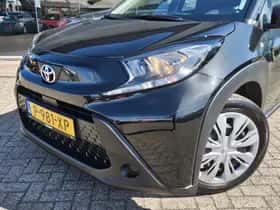 Toyota Aygo (2022) thumbnail 2