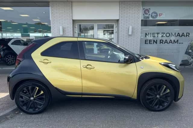 Toyota Aygo (2023) thumbnail 3