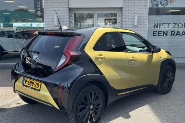 Toyota Aygo (2023) thumbnail 4