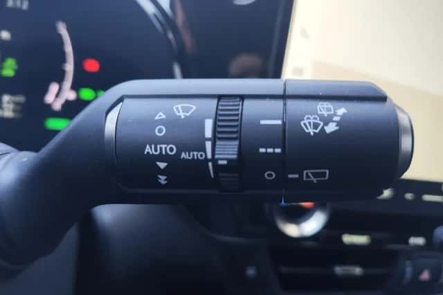 Lexus NX (2022) thumbnail 15