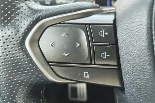 Lexus NX (2022) thumbnail 16