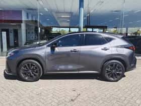 Lexus NX (2022) thumbnail 3