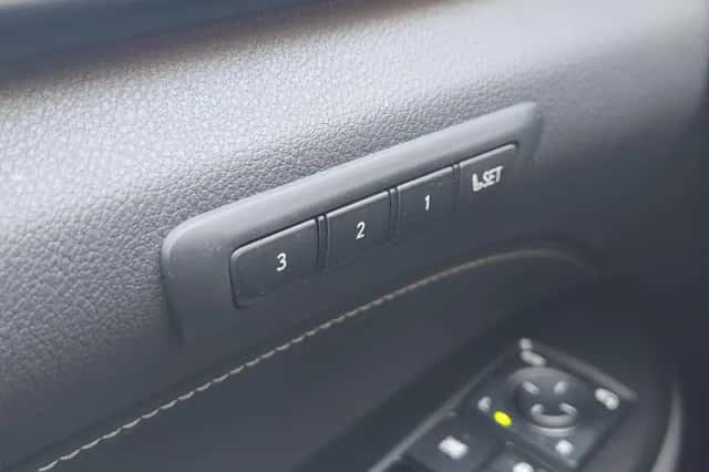Lexus NX (2022) thumbnail 29
