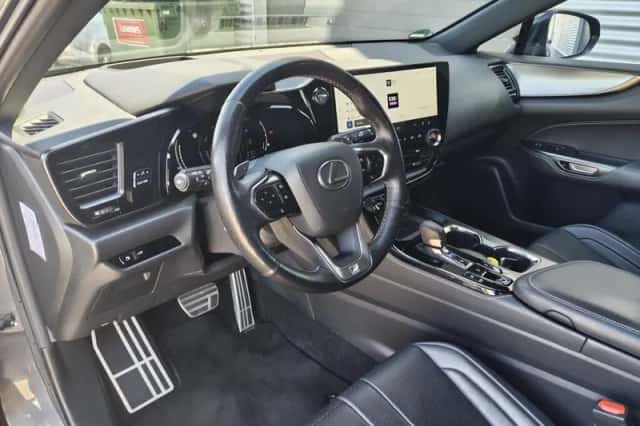 Lexus NX (2022) thumbnail 30