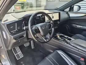 Lexus NX (2022) thumbnail 30