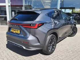 Lexus NX (2022) thumbnail 4