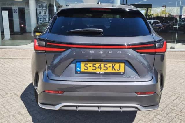 Lexus NX (2022) thumbnail 7