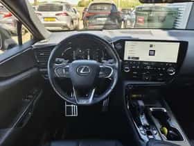 Lexus NX (2022) thumbnail 10