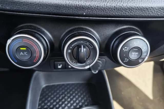 Toyota Aygo (2022) thumbnail 18