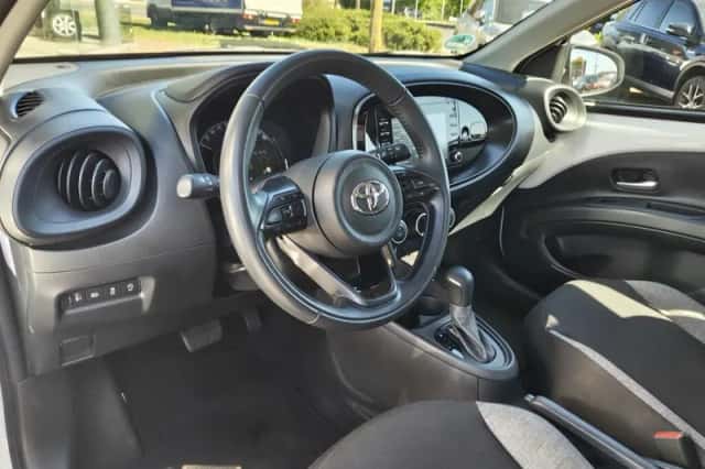 Toyota Aygo (2022) thumbnail 23