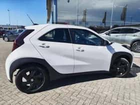 Toyota Aygo (2022) thumbnail 5