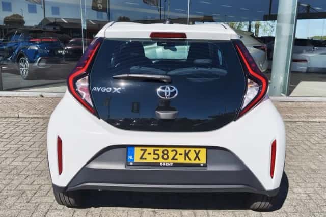 Toyota Aygo (2022) thumbnail 7