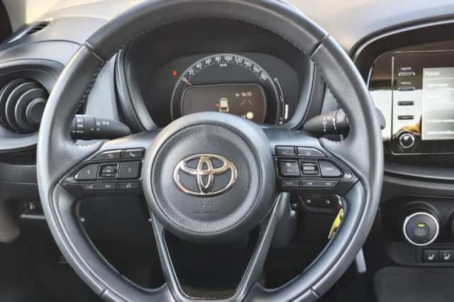 Toyota Aygo (2022) thumbnail 9