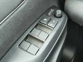 Toyota Yaris Cross (2025) thumbnail 24