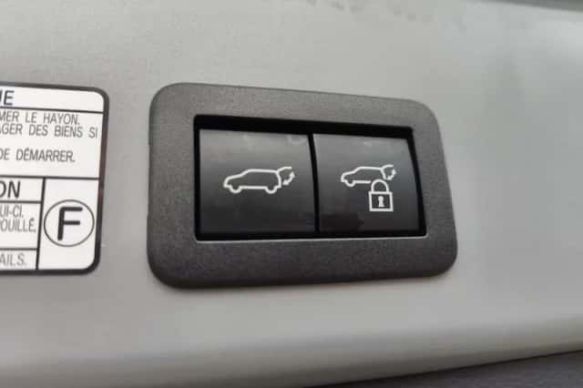 Toyota Corolla (2024) thumbnail 32