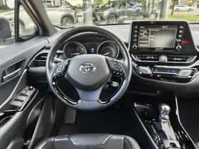 Toyota C-HR (2020) thumbnail 9
