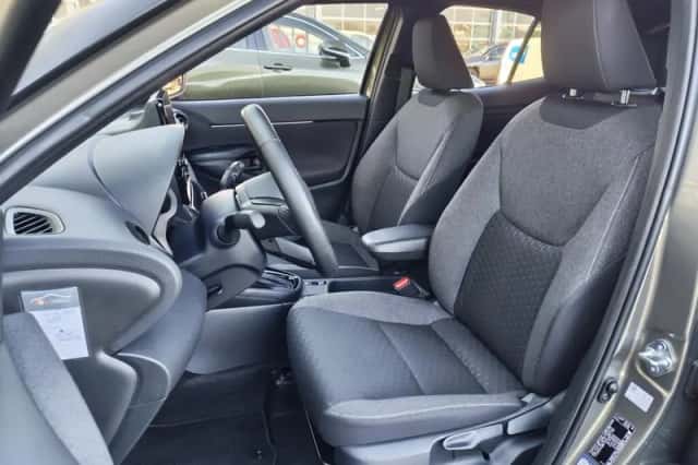 Toyota Yaris Cross (2025) thumbnail 25