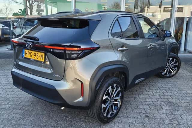 Toyota Yaris Cross (2025) thumbnail 4