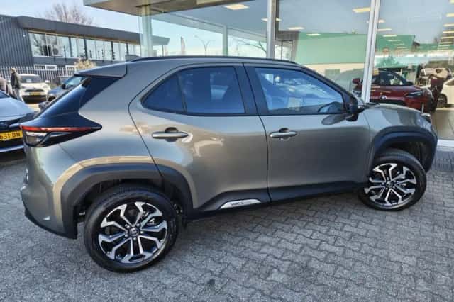 Toyota Yaris Cross (2025) thumbnail 5