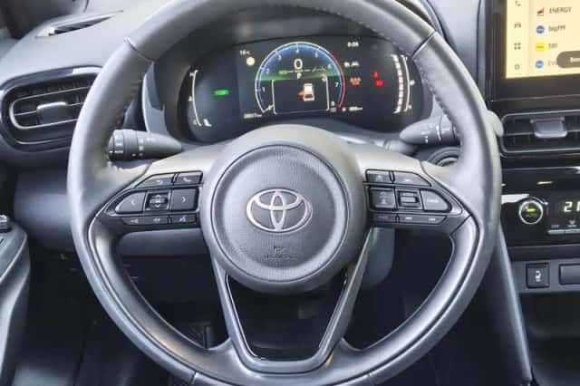 Toyota Yaris Cross (2025) thumbnail 9
