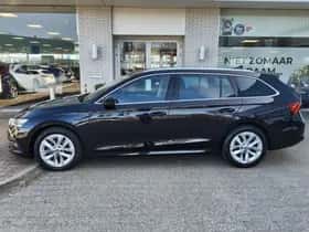Škoda Octavia (2023) thumbnail 3