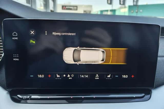 Škoda Octavia (2023) thumbnail 24
