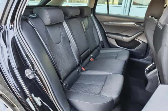 Škoda Octavia (2023) thumbnail 37