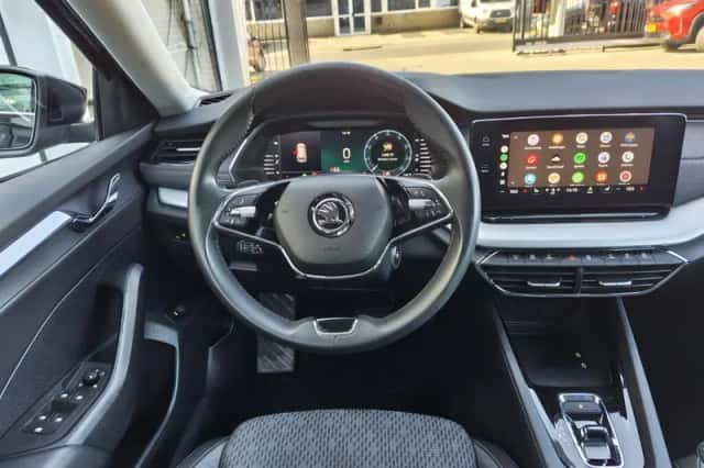 Škoda Octavia (2023) thumbnail 9