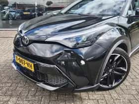 Toyota C-HR (2023) thumbnail 2