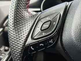 Toyota C-HR (2023) thumbnail 13