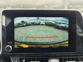 Toyota C-HR (2023) thumbnail 18