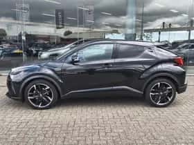 Toyota C-HR (2023) thumbnail 3