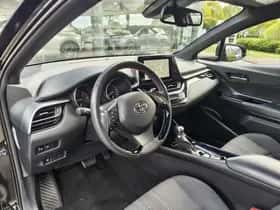 Toyota C-HR (2023) thumbnail 25