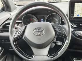 Toyota C-HR (2023) thumbnail 9