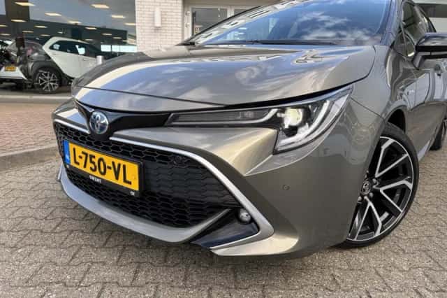 Toyota Corolla (2020) thumbnail 2