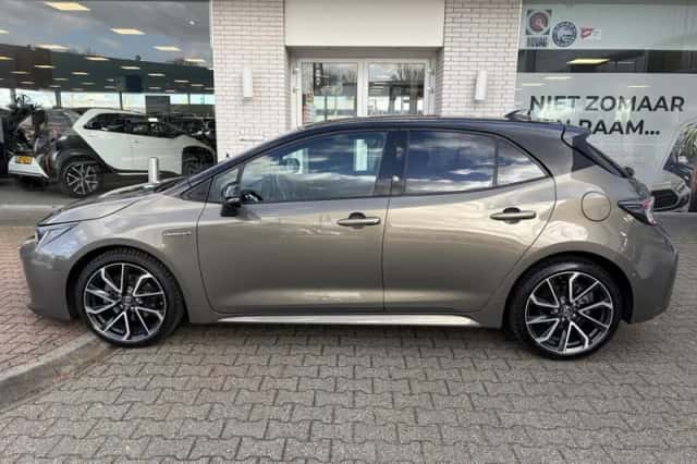 Toyota Corolla (2020) thumbnail 3
