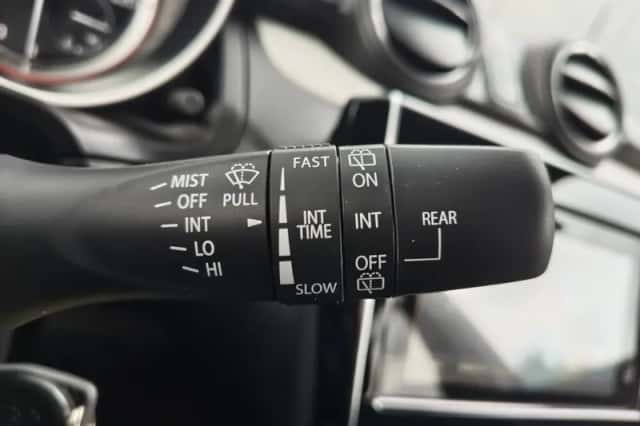 Suzuki Swift (2024) thumbnail 12