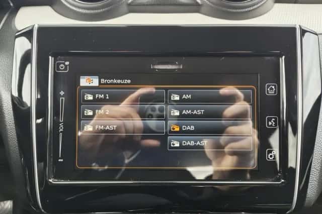 Suzuki Swift (2024) thumbnail 15