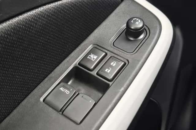 Suzuki Swift (2024) thumbnail 22