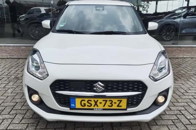 Suzuki Swift (2024) thumbnail 6