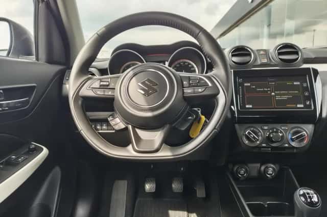 Suzuki Swift (2024) thumbnail 8