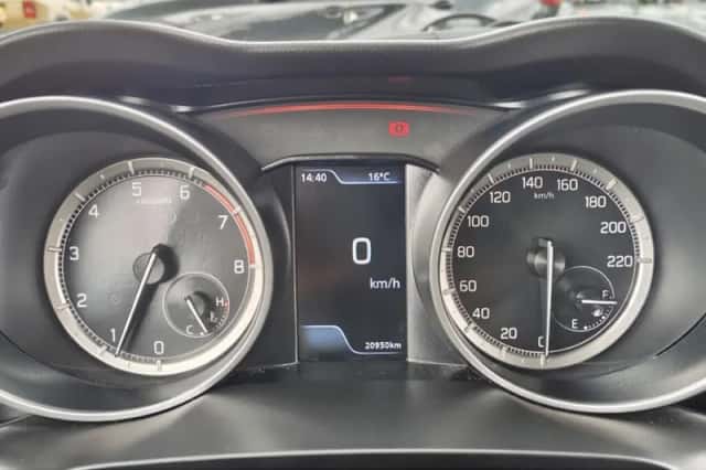 Suzuki Swift (2024) thumbnail 10