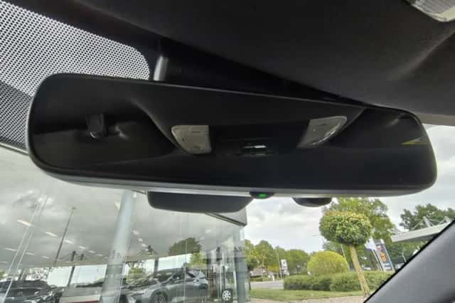 Toyota Corolla (2022) thumbnail 24